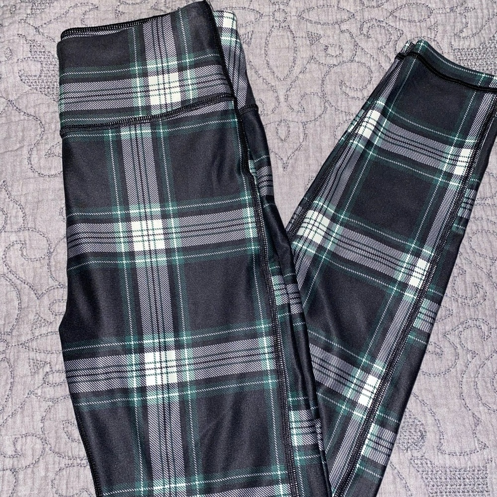 Gilly Hicks High Rise 7/8 Leggings